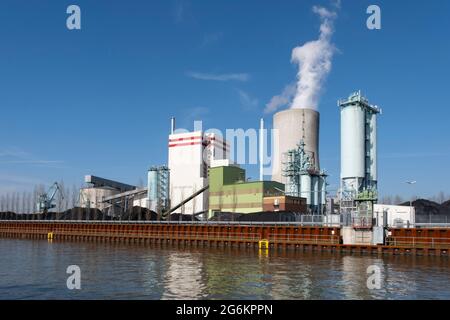 Kraftwerk am Datteln-Hamm-Kanal, Lünen, Ruhrgebiet, Nordrhein-Westfalen, Deutschland, Europa Stockfoto