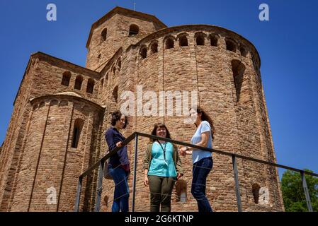 Außenansicht der Apsis der Kirche Sant Vicenç de Cardona (Bages, Barcelona, Katalonien, Spanien) ESP: Vista del ábside de Sant Vicenç de Cardona Stockfoto