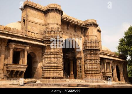 Fassade der Bai Harir Sultani-Moschee, Ahmedabad, Gujarat, Indien Stockfoto