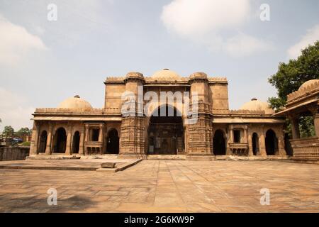 Fassade der Bai Harir Sultani-Moschee, Ahmedabad, Gujarat, Indien Stockfoto