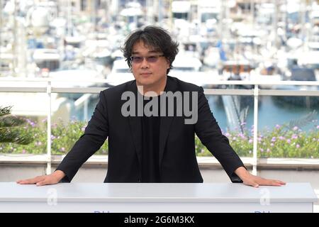 Cannes, Frankreich. Juli 2021. 74. Filmfestival von Cannes 2021, Fotocall „Rendez-vous mit Bong John-Ho, im Bild: Bong John-Ho Credit: Independent Photo Agency/Alamy Live News Stockfoto