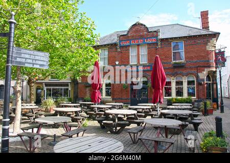 Der Rote Löwe in Hope Square, Weymouth, Dorset, England Stockfoto