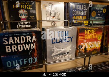 Hörbücher sind bei Barnes & Noble auf der Fifth Avenue in New York City, USA, erhältlich Stockfoto