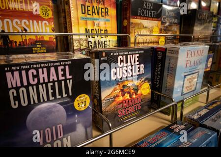 Hörbücher sind bei Barnes & Noble auf der Fifth Avenue in New York City, USA, erhältlich Stockfoto