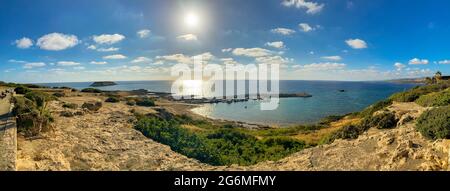 Yeronisos, Geronisos, kleine Insel an der Westküste Zyperns. Agios Georgios. Akamas. Unbewohnte Insel Yeronisos Heiliger Heiliger Stockfoto