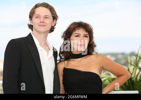 7. Juli 2021, Cannes, Provence Alpes Cote d'Azur, Frankreich: JACK KILMER und MERCEDES KILMER während der Fotozelle „Val“ im Rahmen des 74. Jährlichen Filmfestivals von Cannes in Cannes, Frankreich. (Bild: © Mickael Chavet über ZUMA Wire) Stockfoto