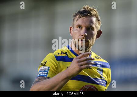 Warrington, England - 5. Juli 2021 - Mike Cooper (10) von Warrington Wolves während der Rugby League Betfred Super League Warrington Wolves gegen Leeds Rhinos im Halliwell Jones Stadium, Warrington, Großbritannien Dean Williams/Alamy Live Stockfoto