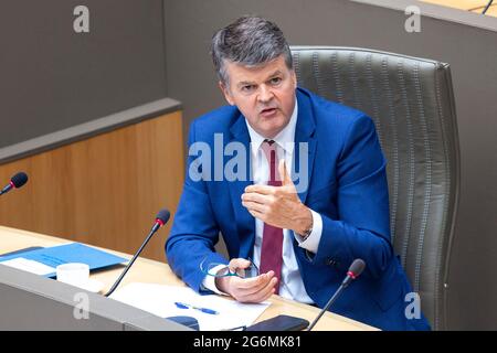 Der flämische Minister für Innenpolitik und Zusammenleben Bart Somers im Bild während einer Plenarsitzung des flämischen Parlaments am Mittwoch in Brüssel Stockfoto