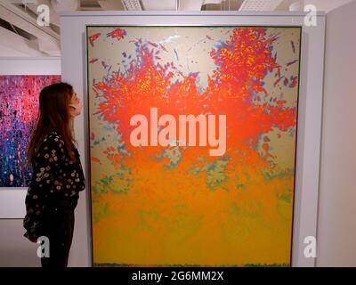 Diese Ausstellung vereint eine vielseitige Auswahl an Kunstwerken sowohl aufstrebender als auch etablierter zeitgenössischer Künstler aus China - Yao Jui-Chung, Pan Jian, He Sen, Cynthia Sah, Chen Che, Le Guo, Wang Ziling und Gao Xintong. Die Künstler, die über verschiedene Generationen, von den 1950er bis in die 1990er Jahre, und in verschiedenen Ländern leben, vermischen persönliche und kollektive Erinnerungen, um diese alte Bildsprache durch neue Formen und Konzepte neu zu interpretieren. Die vorgestellten Kunstwerke reichen von der Figuration bis zur Abstraktion, einschließlich verschiedener Medientypen. Stockfoto