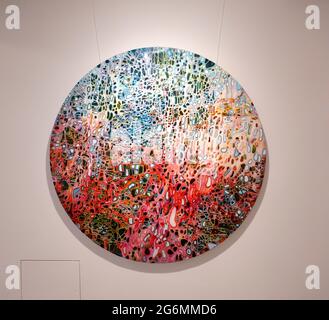 Diese Ausstellung vereint eine vielseitige Auswahl an Kunstwerken sowohl aufstrebender als auch etablierter zeitgenössischer Künstler aus China - Yao Jui-Chung, Pan Jian, He Sen, Cynthia Sah, Chen Che, Le Guo, Wang Ziling und Gao Xintong. Die Künstler, die über verschiedene Generationen, von den 1950er bis in die 1990er Jahre, und in verschiedenen Ländern leben, vermischen persönliche und kollektive Erinnerungen, um diese alte Bildsprache durch neue Formen und Konzepte neu zu interpretieren. Die vorgestellten Kunstwerke reichen von der Figuration bis zur Abstraktion, einschließlich verschiedener Medientypen. Stockfoto