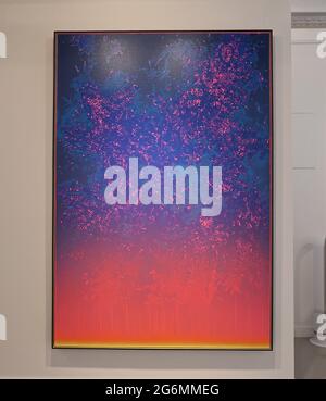 Diese Ausstellung vereint eine vielseitige Auswahl an Kunstwerken sowohl aufstrebender als auch etablierter zeitgenössischer Künstler aus China - Yao Jui-Chung, Pan Jian, He Sen, Cynthia Sah, Chen Che, Le Guo, Wang Ziling und Gao Xintong. Die Künstler, die über verschiedene Generationen, von den 1950er bis in die 1990er Jahre, und in verschiedenen Ländern leben, vermischen persönliche und kollektive Erinnerungen, um diese alte Bildsprache durch neue Formen und Konzepte neu zu interpretieren. Die vorgestellten Kunstwerke reichen von der Figuration bis zur Abstraktion, einschließlich verschiedener Medientypen. Stockfoto