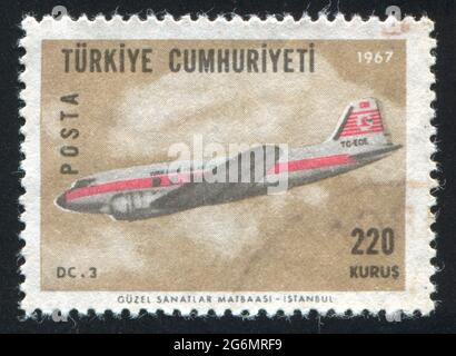 TÜRKEI - UM 1967: Briefmarke gedruckt von der Türkei, zeigt Flugzeug, um 1967. Stockfoto