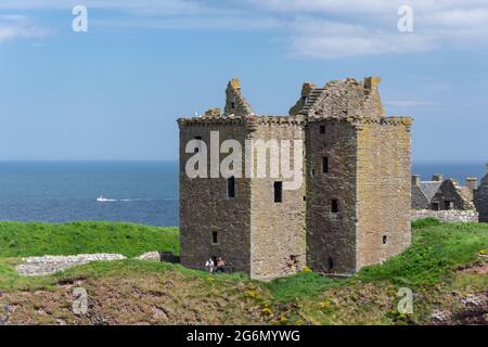 Dunnottar Castle Ruinen aus dem 13. Jahrhundert, in der Nähe von Stonehaven, Aberdeenshire, Schottland, Großbritannien Stockfoto