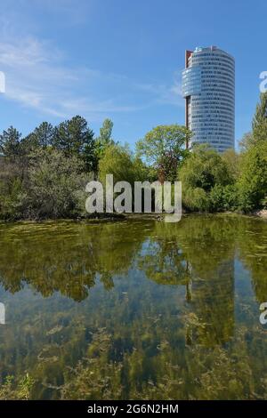 Wien, Wasserpark und Florido-Tower Stockfoto