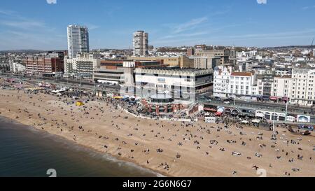 Brighton Beach UK Luftaufnahme Sommer 2021 Stockfoto