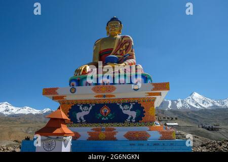 Buddha-Statue im Dorf Langza im Spiti-Tal, Himachal Pradesh, Indien. Stockfoto