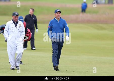 North Berwick, Großbritannien. Juli 2021. Padraig Harrington (Irland) auf dem 2. Fairway während der Prom-Feier bei den abrdn Scottish Open im Renaissance Club, North Berwick, Schottland. Kredit: SPP Sport Pressefoto. /Alamy Live News Stockfoto