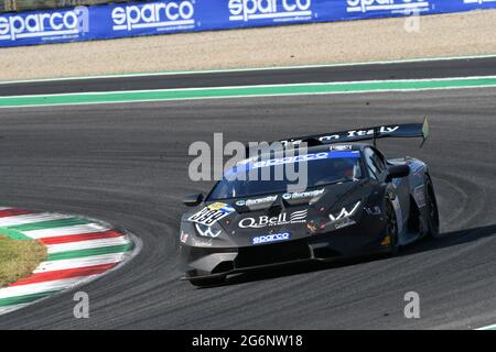 Mugello Circuit, Italien - 2. Juli 2021: Lamborghini Huracan GT3 Evo vom italienischen Team fährt mit Dionisio Ermanno - Varini Alfredo - Barri Giacomo Stockfoto