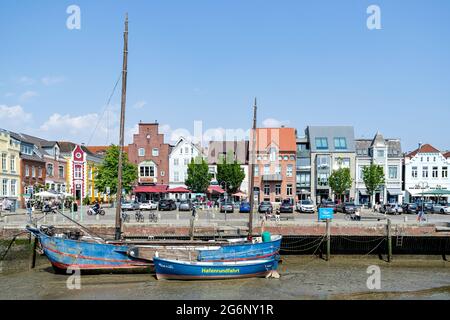 Ebbe im Hafen von Husum Stockfoto