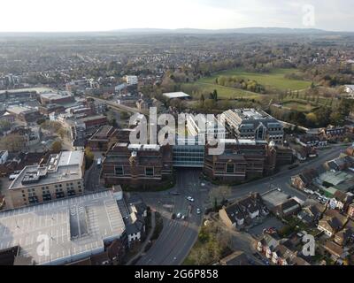 Luftaufnahme des Zentrums von Horsham, mit Blick auf das Royal Sun Alliance Building. Stockfoto