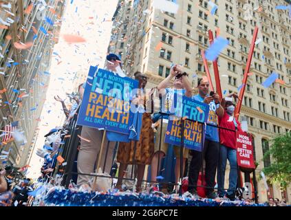 Brooklyn, New York, USA. Juli 2021. Hometown Heroes NYC Ticker Tape Parade. Rathaus. New York, New York. 20210707 NEUE Gutschrift: Edna Leshowitz/ZUMA Wire/Alamy Live News Stockfoto