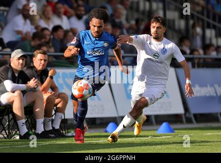 Velbert, Deutschland. Juli 2021. firo: 07.07.2021, Fußball, 1. Bundesliga, Saison 2021/2022, Testspiel SSVg Velbert 02 - VfL Bochum 1848 Herbert BOCKHORN, Bochum, Duels Credit: dpa/Alamy Live News Stockfoto