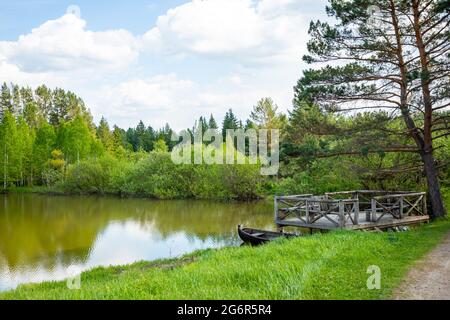 Taiga saimka im Wald zur Sommerzeit, Sibirien, Russland Stockfoto