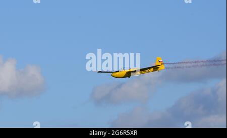 Lunak LF-107 Gleitschirm CK-0927 im Flug. Stockfoto