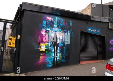 Wandgemälde von Dan Kitchener in der Enfield Street, Belfast 2021 Stockfoto