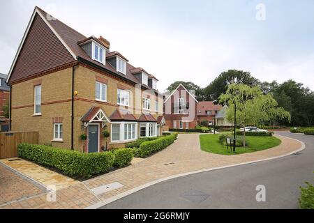 Neu fertiggestellte Luxushäuser in der Trent Park-Entwicklung von Berkeley Home in Enfield, im Norden von London, Großbritannien. Häuser hier sind zu Preisen von bis zu £2m (2021) Stockfoto