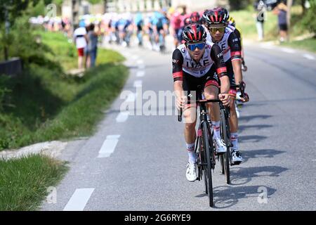 UAE Team Emirates Rider im Einsatz während der Etappe 12 der 108. Ausgabe des Radrennens der Tour de France, 159,4 km von Saint-Paul-Trois-CH entfernt Stockfoto