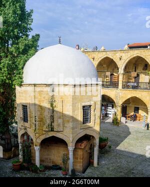 Nikosia, Zypern - 16. Januar 2020: Buyuk Han oder Great Inn in Türkisch Nikosia. Osmanen Karawansarai Stockfoto