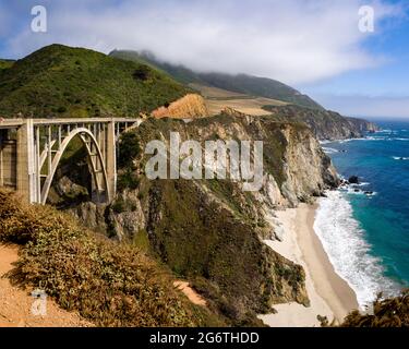 Kalifornische Küste in der Nähe der Bixby Creek Bridge Stockfoto