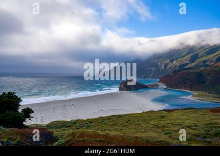 Kalifornische Küste in der Nähe der Bixby Creek Bridge Stockfoto