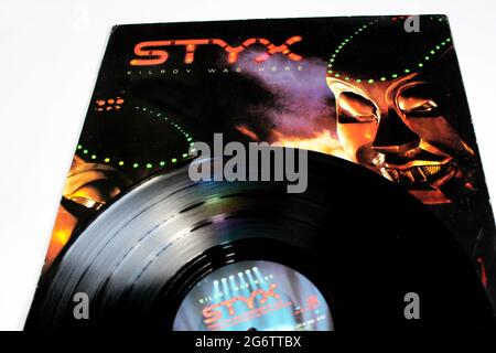 Progressive Rock und Hard Rock Band, Styx Musikalbum auf Vinyl LP Disc. Titel: Kilroy war hier Album Cover Stockfoto