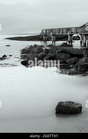 Pfannen Felsen in der Nähe von Ballycastle an der Causeway Coast im County Antrim, Nordirland Stockfoto