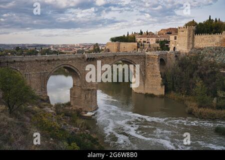 Foto des Panoramas von Toledo in Spanien Stockfoto