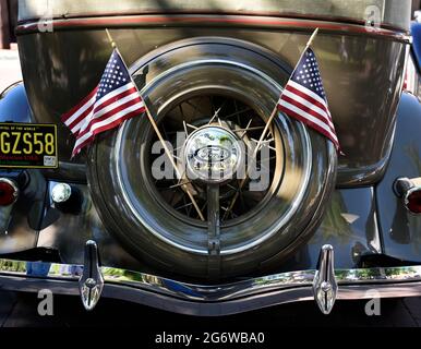 Ein 1934 Ford Phaeton V8 auf einer Oldtimer-Show am 4. Juli in Santa Fe, New Mexico. Stockfoto