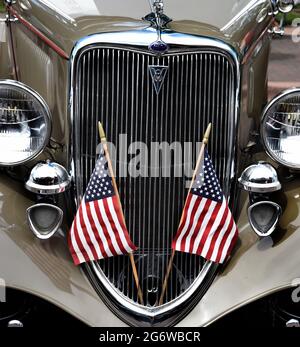 Ein 1934 Ford Phaeton V8 auf einer Oldtimer-Show am 4. Juli in Santa Fe, New Mexico. Stockfoto
