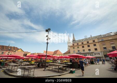 Bild des dolac Marktes in Zagreb, kroatien. Dolac ist ein Bauernmarkt im Stadtteil Gornji Grad - Medvescak in Zagreb, Kroatien. Dolac Stockfoto