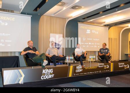 Vorsitzender Agentur Sportworx und Initiator 'King of the Court' Format Wilco Nijland, DVV-Präsident René Hecht, Innen- und Sportsenator Andy Stockfoto