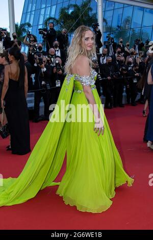 Chiara Ferragni nimmt an der Filmvorführung „Stillwater“ während der 74. Jährlichen Filmfestspiele von Cannes am 08. Juli 2021 in Cannes, Frankreich, Teil. Sbastien Courdji/imageSPACE Credit: Imagespace/Alamy Live News Stockfoto