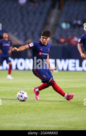 Chicago Fire Mittelfeldspieler Ignacio Aliseda (7) dribbelt den Ball während eines MLS-Spiels gegen den Orlando City SC im Soldier Field, Mittwoch, den 7. Juli 2021 Stockfoto