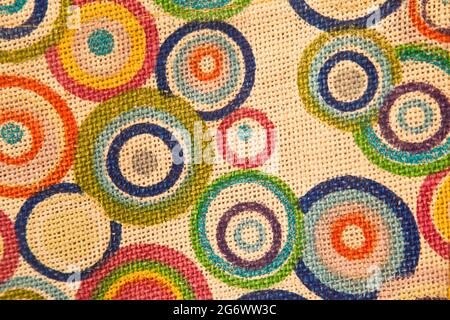 Farbenfrohe textile Leinengewebe, hochwertiges Jute-Gewebe für Makroaufnahmen Stockfoto