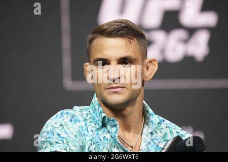 Dustin Poirier interagiert mit den Medien während der Pressekonferenz der UFC 264 in der T-Mobile Arena am 08. Juli 2021 in Las Vegas, NV, USA. Foto von Louis Grasse/PxImages/ABACAPRESS.COM Stockfoto