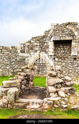 Innenraum des Loch Doon Castle. Das Schloss wird von Historic Scotland gepflegt. Erbaut im 13. Jahrhundert auf einer Insel in Loch Doon von Bruce, Earl of Car Stockfoto