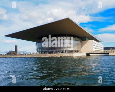 Das National Opera House Kopenhagen Dänemark an der Ostseeküste wurde von Henning Larsen entworfen Stockfoto