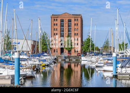 Hull Waterside und Marina für Vergnügungsboote und Yachten. Eröffnet im Jahr 1983 auf dem, was war Railway Dock und Humber Dock. Stockfoto