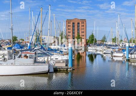 Hull Waterside und Marina für Vergnügungsboote und Yachten. Eröffnet im Jahr 1983 auf dem, was war Railway Dock und Humber Dock. Stockfoto