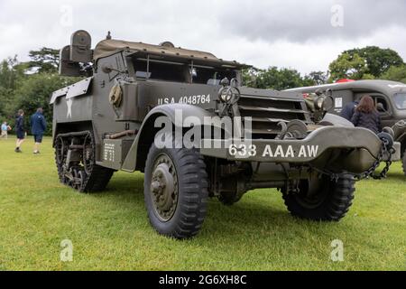 M3 Half-Track-Panzerbewehrungsträger auf statischer Anzeige auf der Shuttleworth Military Airshow am 4. Juli 2021 Stockfoto